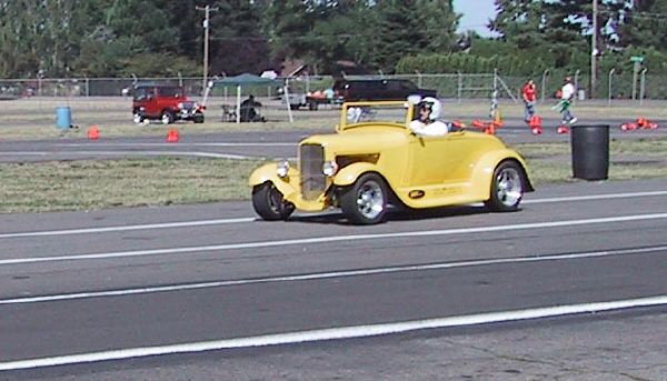 roadster_autocross.jpg (45k)